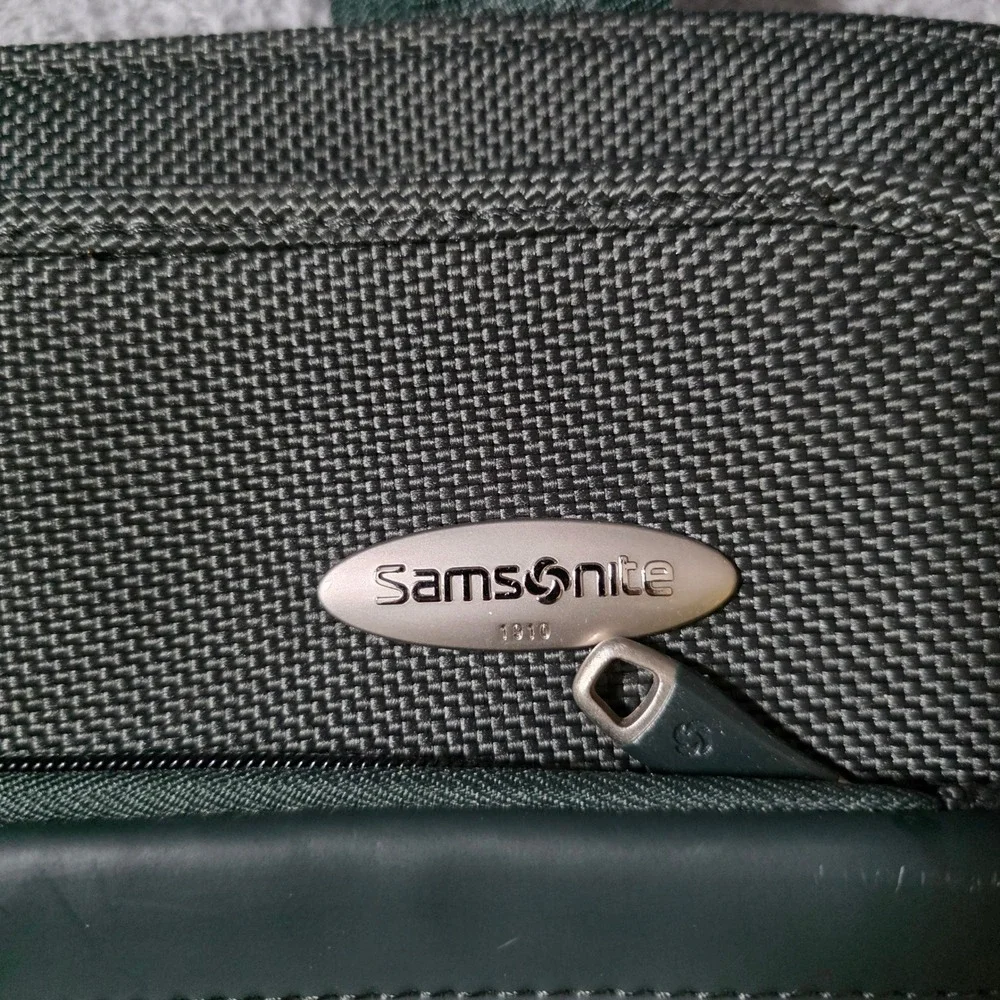 Samsonite briefcase messenger